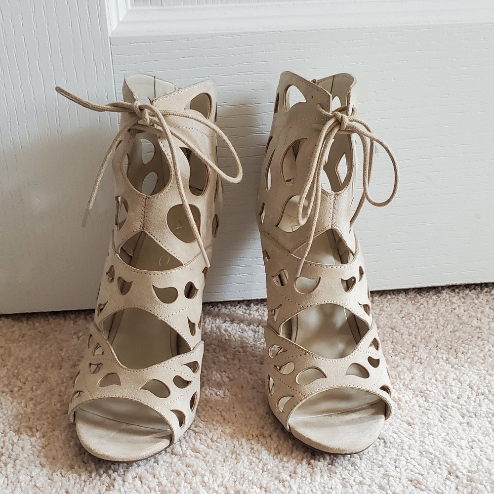 Aldo cream cutout heels